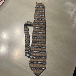 HAGGAR silk tie